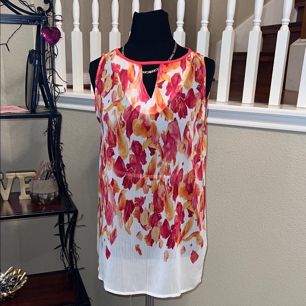 Liz Claiborne Women's Sleeveless Floral Blouse - Pink and Orange